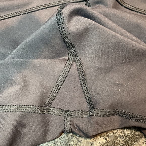 Lululemon Everlux and Mesh Highrise Legging Black Tights Sz 8 - Picture 11 of 11